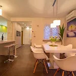 Anita With Private Pool, Gym, 6 Bedrooms, Sea View וילה Kučine