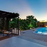 וילה Anita With Private Pool, Gym, 6 Bedrooms, Sea View Kučine