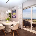 Anita With Private Pool, Gym, 6 Bedrooms, Sea View וילה