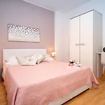 Anita With Private Pool, Gym, 6 Bedrooms, Sea View * Kučine