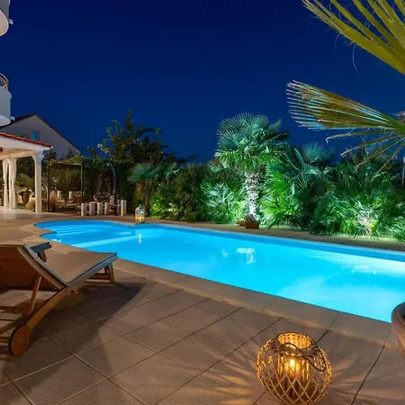 Villa Anita With Private Pool, Gym, 6 Bedrooms, Sea View Kučine