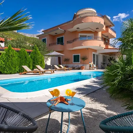Villa Anita With Private Pool, Gym, 6 Bedrooms, Sea View Kučine