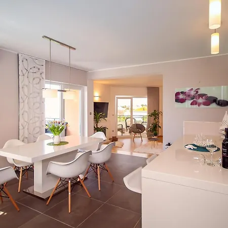 Anita With Private Pool, Gym, 6 Bedrooms, Sea View Villa Kučine