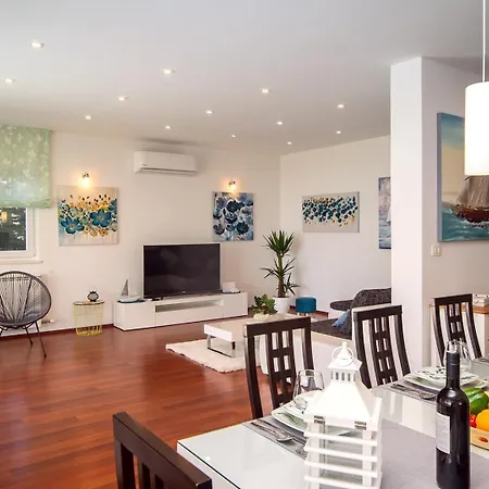 Anita With Private Pool, Gym, 6 Bedrooms, Sea View Villa Kučine