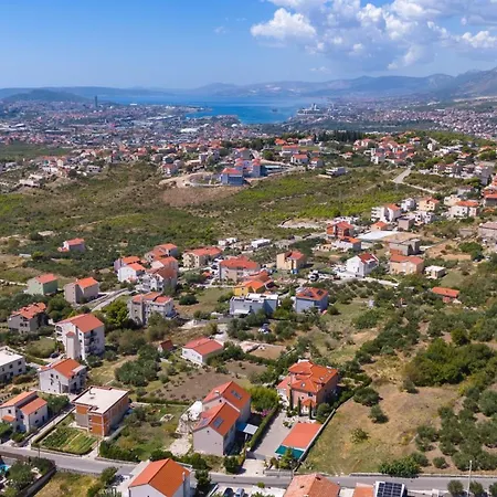 Villa Anita With Private Pool, Gym, 6 Bedrooms, Sea View